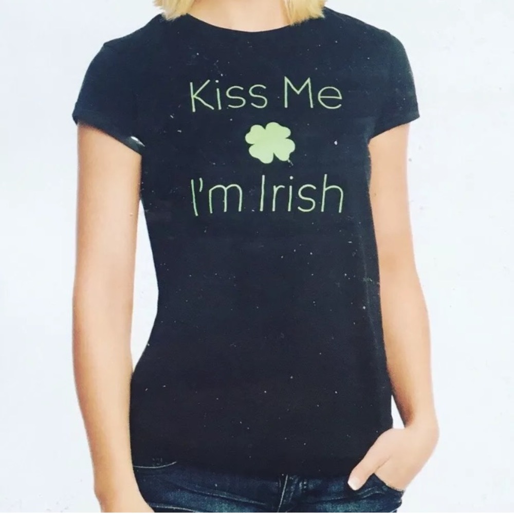 ST PADDYS🍀 Kiss Me I’m Irish Ladies Graphic Tee 100% Cotton